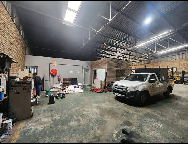 440M² WAREHOUSE TO LET IN WADEVILLE